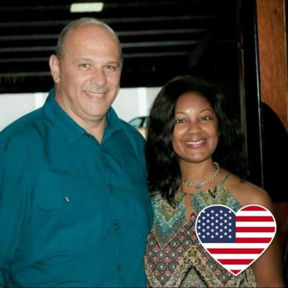 Meet your Posher, Cynthia - Picture 4 of 9